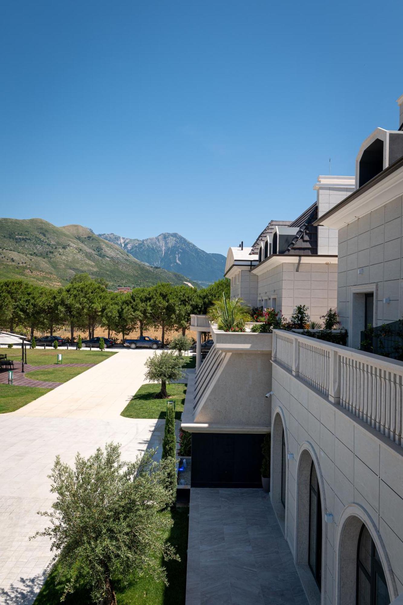 Acros Resort Vlore Bagian luar foto