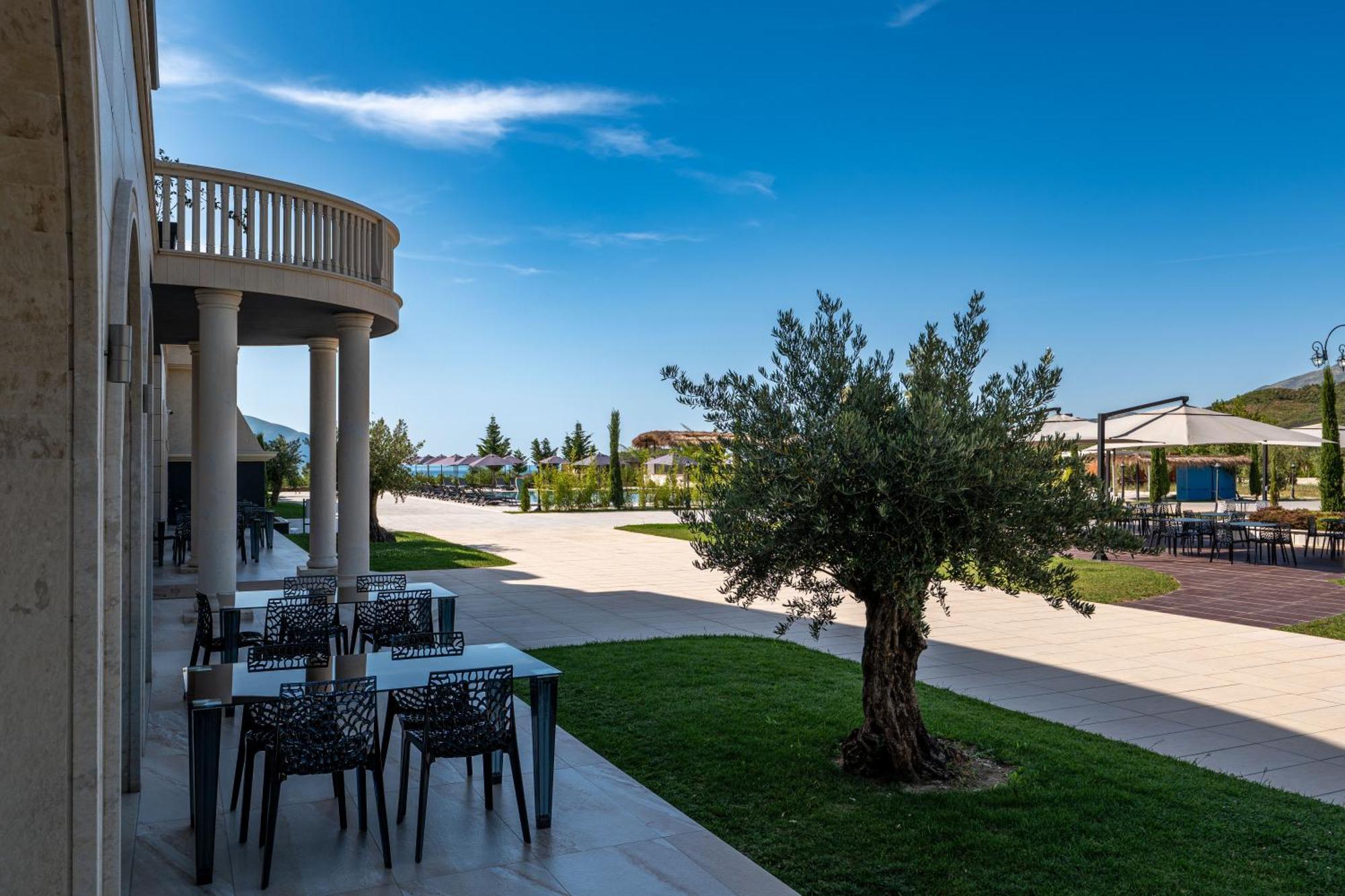 Acros Resort Vlore Bagian luar foto