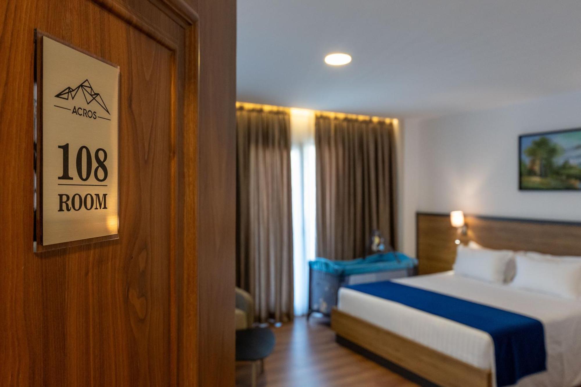 Acros Resort Vlore Bagian luar foto