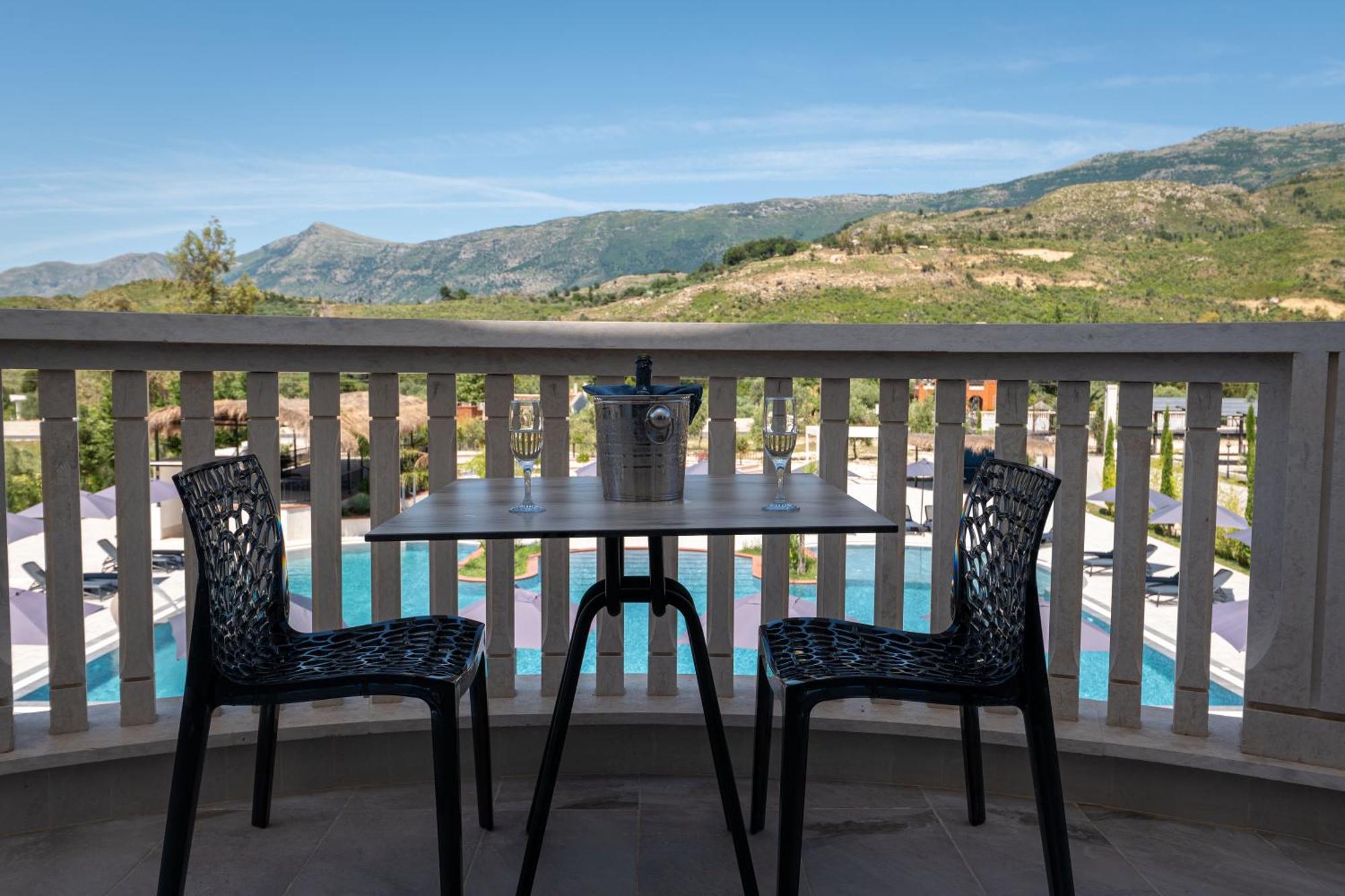 Acros Resort Vlore Bagian luar foto