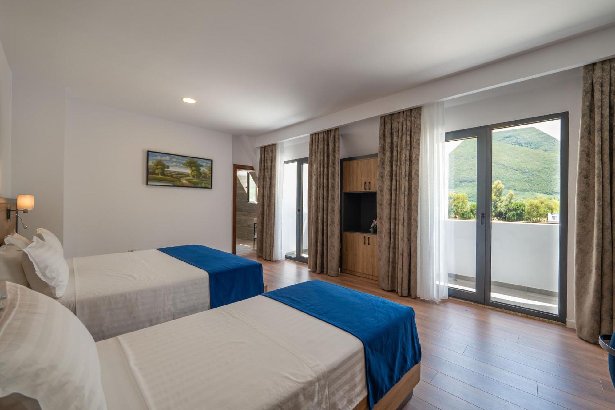 Acros Resort Vlore Bagian luar foto