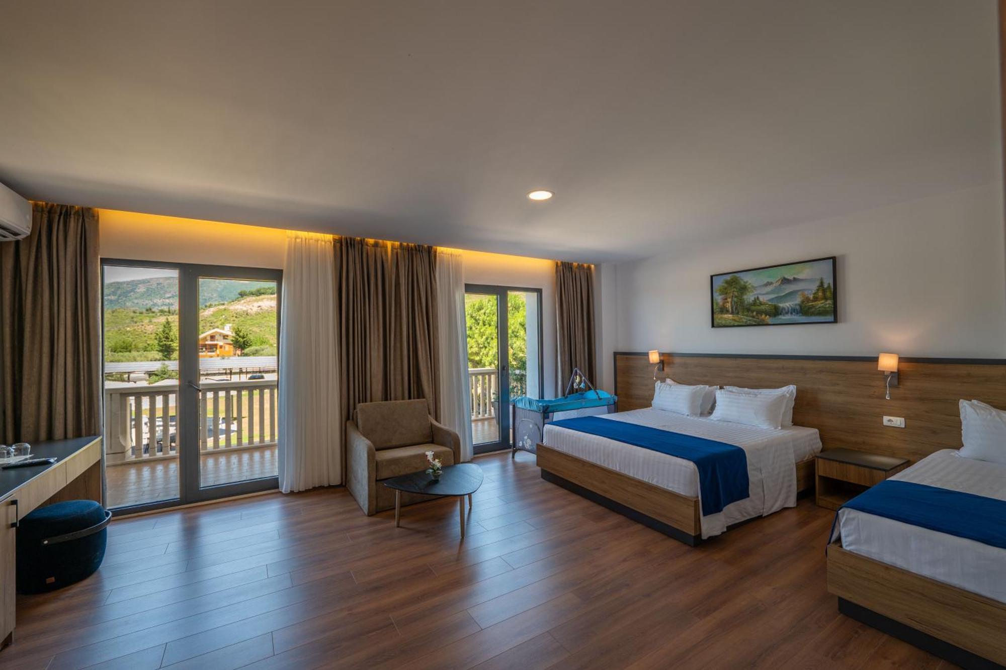 Acros Resort Vlore Bagian luar foto